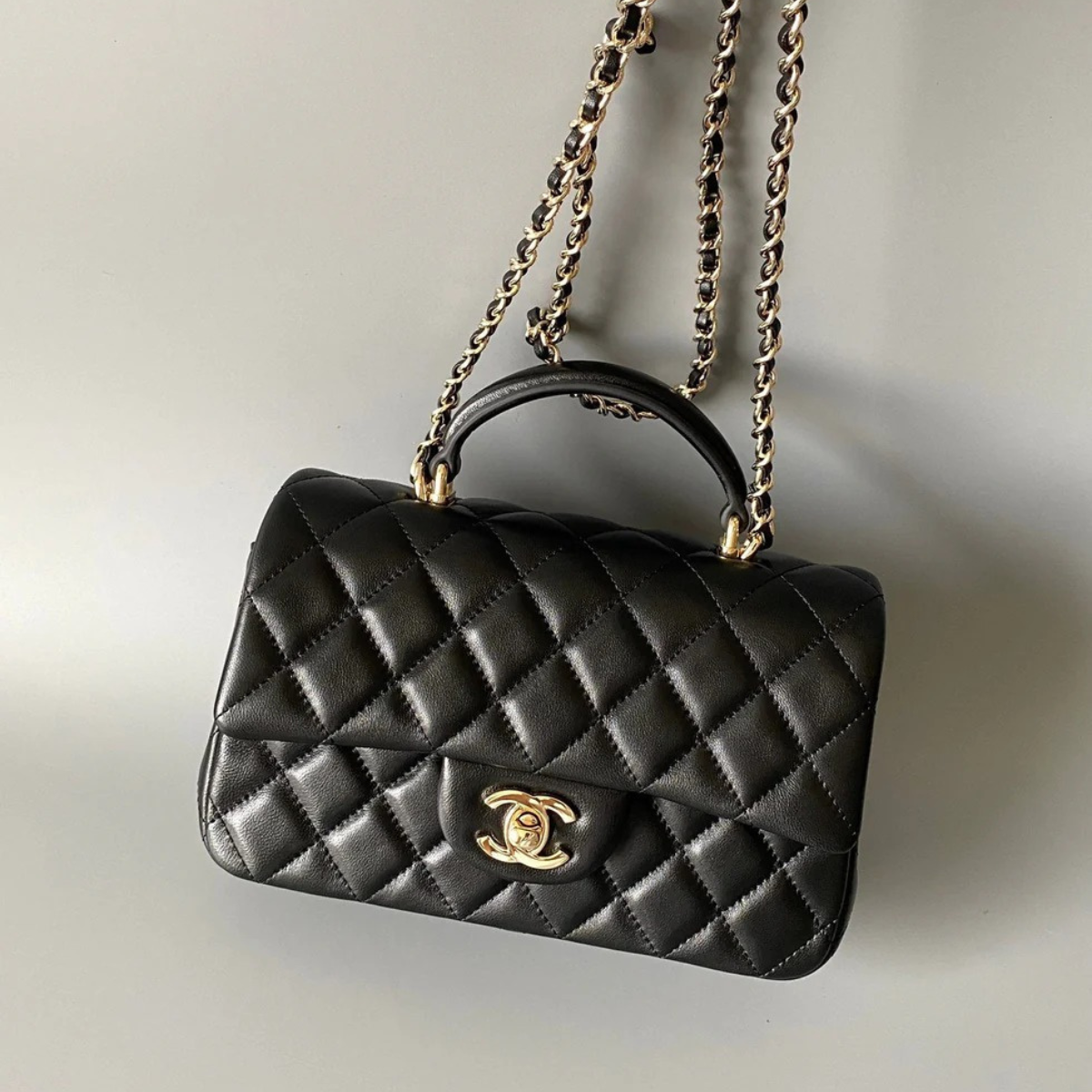 CHANEL MINI FLAP BAG – BLACK