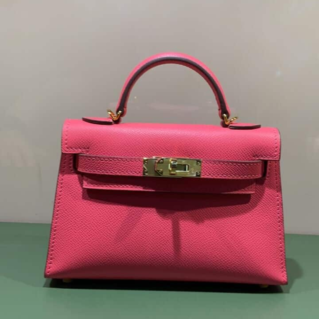 HERMÈS KELLY 20 BAG WITH GOLD HARDWARE IN PINK