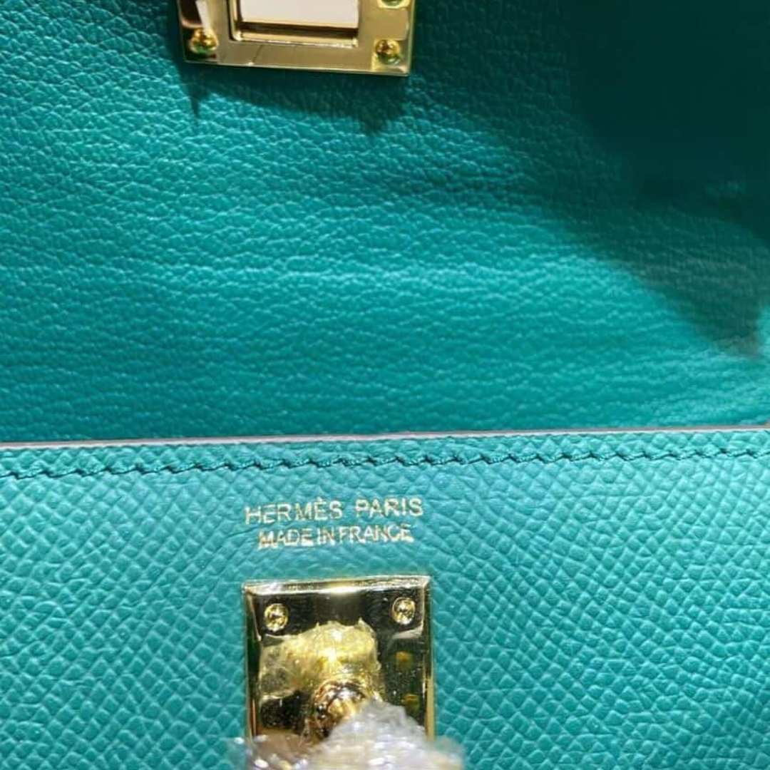 HERMÈS KELLY 20 BAG WITH GOLD HARDWARE IN GREEN