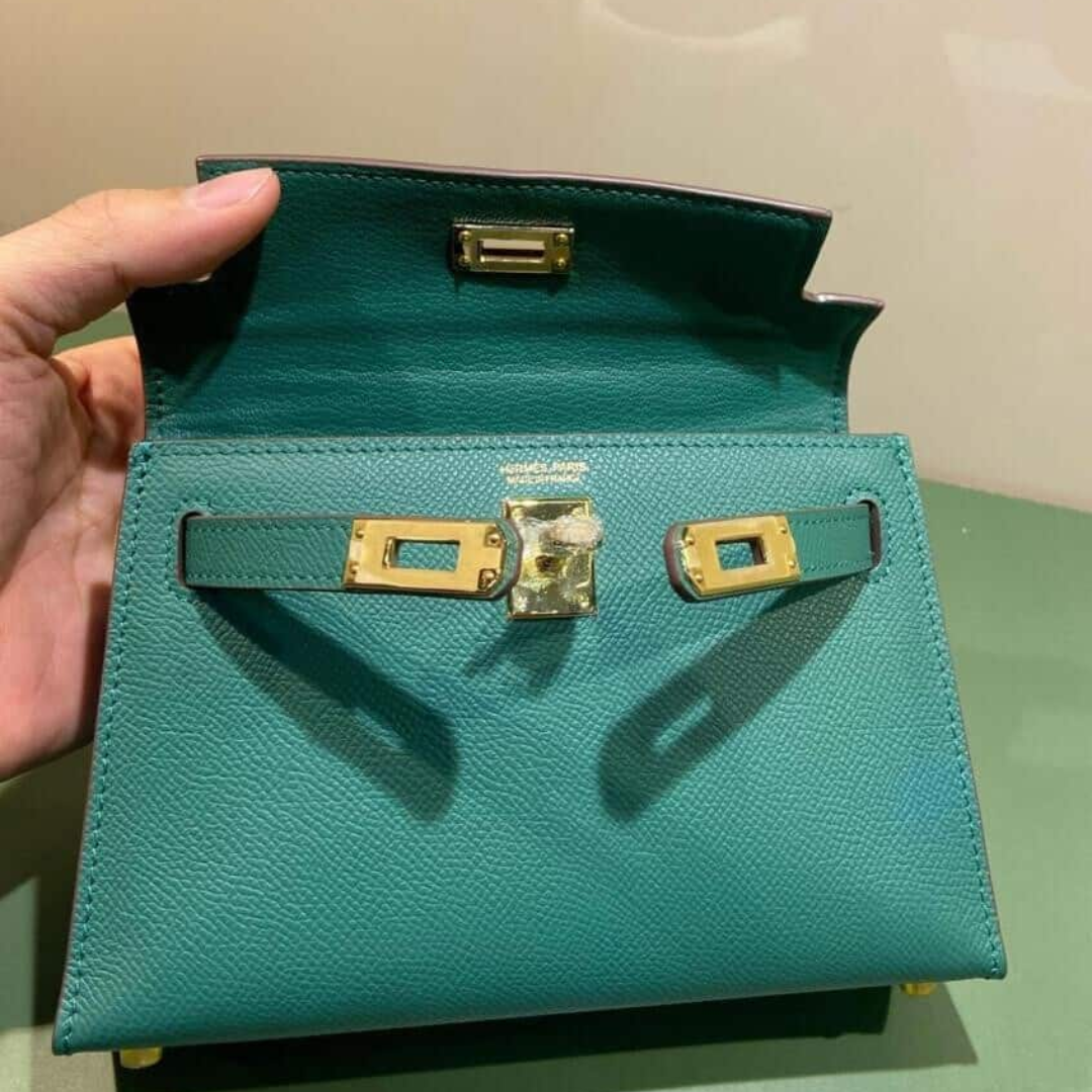 HERMÈS KELLY 20 BAG WITH GOLD HARDWARE IN GREEN